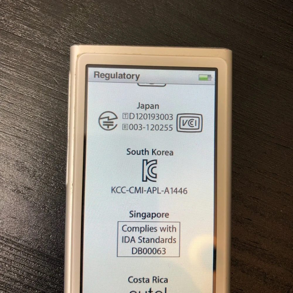 Apple 14GB iPod Nano - 7th Generation Silver - A1446